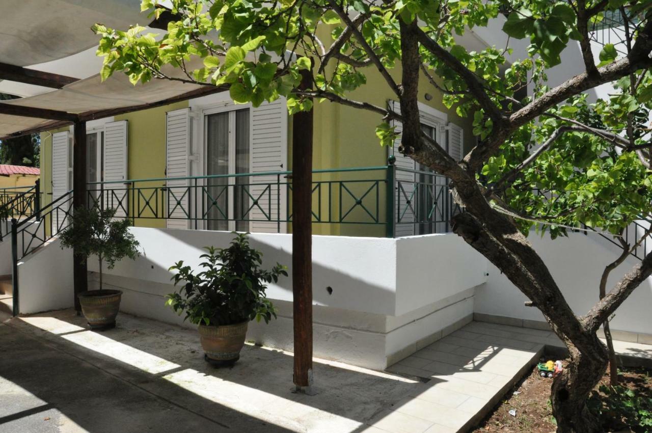 Vicky's Place,near Athens Airport Appartement Koropíon